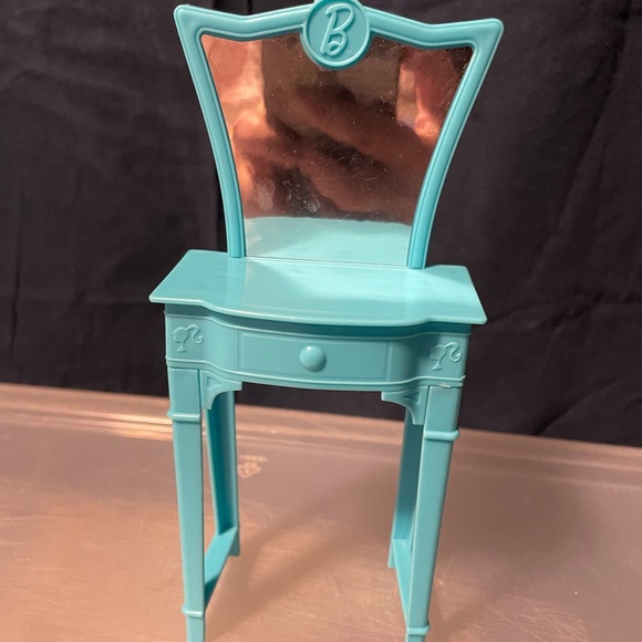 Huge Barbie Lot - Picture 12 of 16